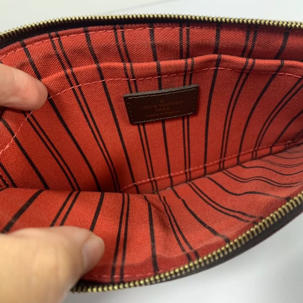 💎✨LIKE NEW✨💎 Damier Ebene Neverfull Pouch Auth! - Picture 6 of 11